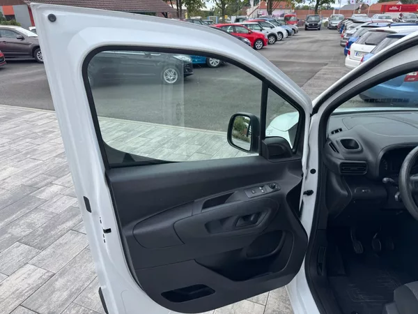 Toyota ProAce City L2 1.5D 75kW - foto 9