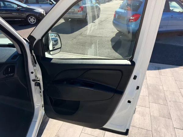 Fiat Dobló Maxi 1.6JTD Mjet, 77 kW - foto 18