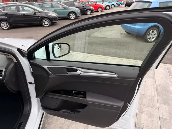 Ford Mondeo Titanium 2.0TDCi 132kW Automat - foto 26