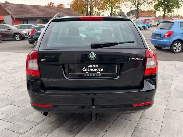 Škoda Octavia Ambition 1.6 MPi 75kW - foto 6