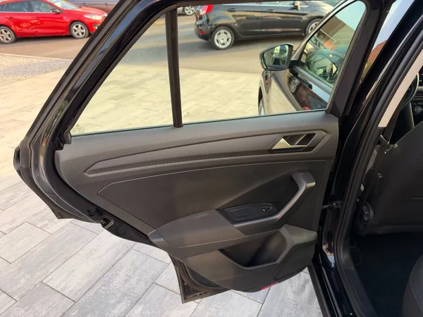 Volkswagen T-Roc Design 1.0 TSI 81kW - foto 13