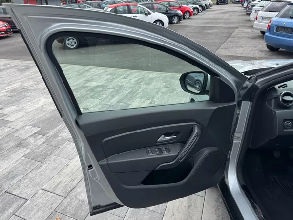 Dacia Duster 1.3 TCe Essential 96kW - foto 9