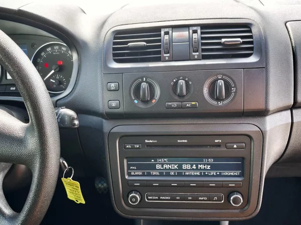 Škoda Fabia 1,2 TSI 63 KW Ambiente - foto 17