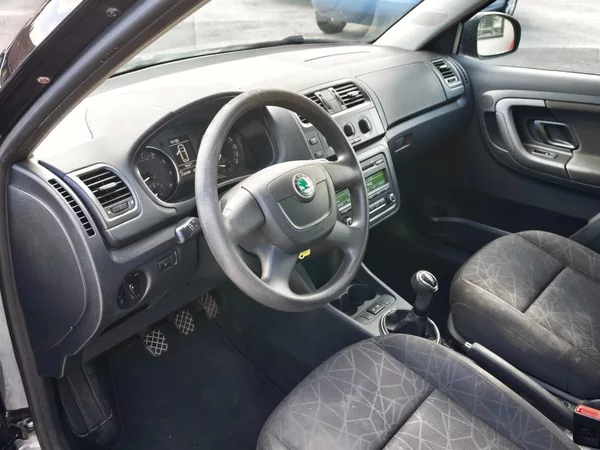 Škoda Fabia 1,2 TSI 63 KW Ambiente - foto 18