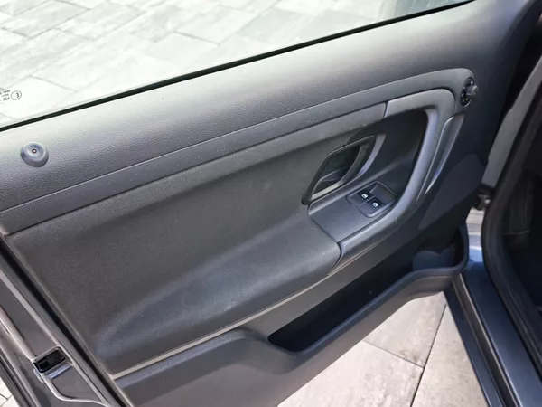 Škoda Fabia 1,2 TSI 63 KW Ambiente - foto 19