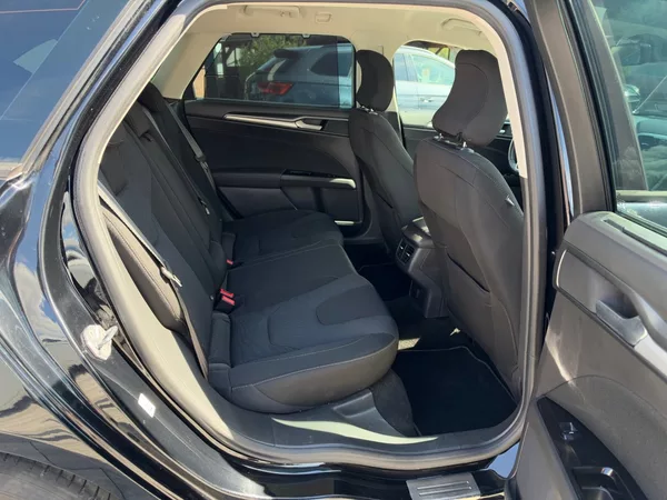 Ford Mondeo Bussines 2.0 TDCi 110kW - foto 23