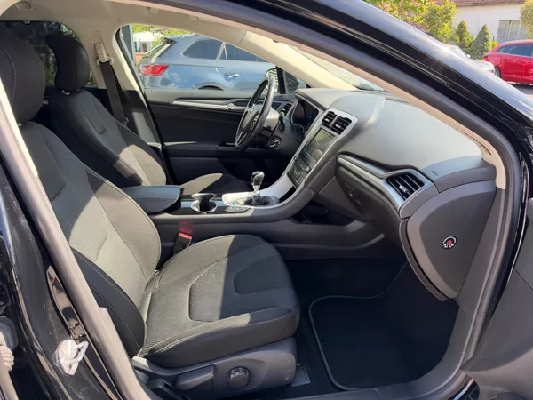 Ford Mondeo Bussines 2.0 TDCi 110kW - foto 25