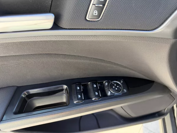 Ford Mondeo Bussines 2.0 TDCi 110kW - foto 27