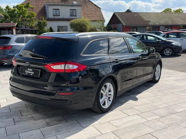 Ford Mondeo Bussines 2.0 TDCi 110kW - foto 5