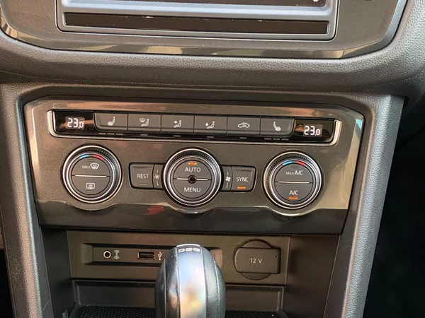 Volkswagen Tiguan Highline TSI DSG - foto 22
