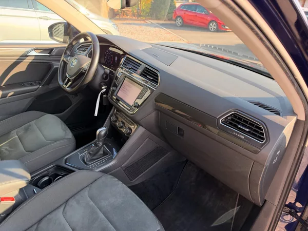 Volkswagen Tiguan Highline TSI DSG - foto 31