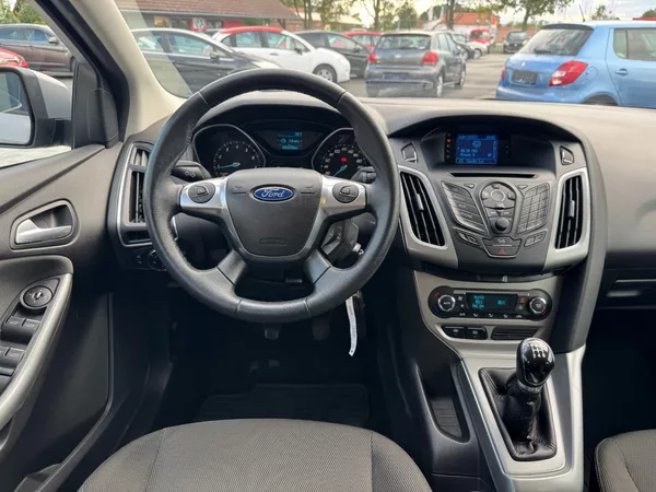 Ford Focus Trend 1.6 Ti-VCT - foto 18