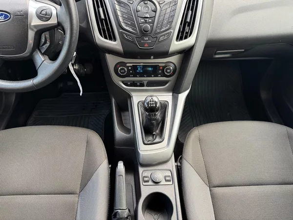 Ford Focus Trend 1.6 Ti-VCT - foto 21