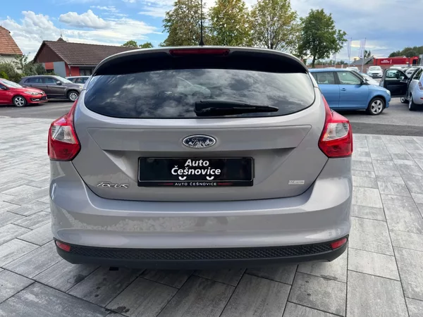Ford Focus Trend 1.6 Ti-VCT - foto 6