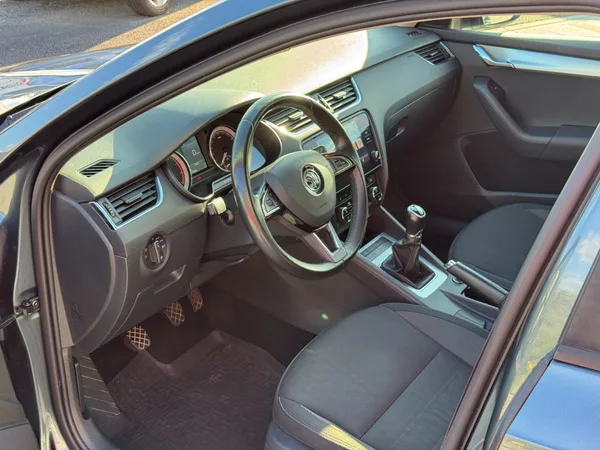 Škoda Octavia Style 1,0 TSI 85 Kw - foto 11
