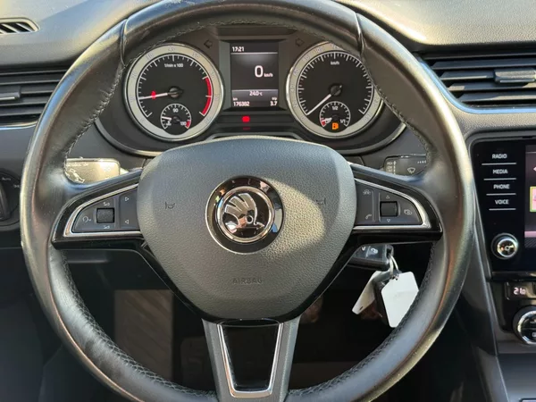 Škoda Octavia Style 1,0 TSI 85 Kw - foto 16