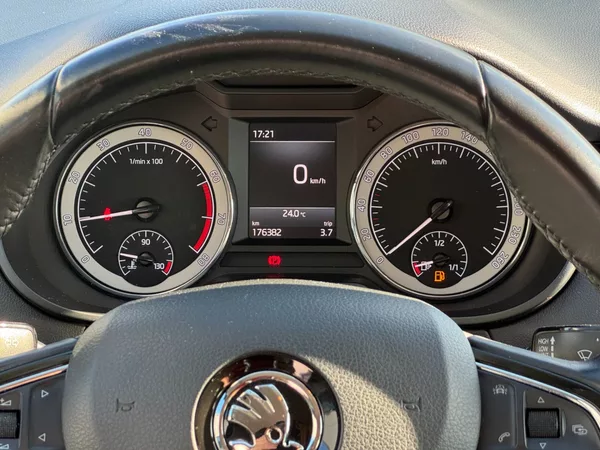 Škoda Octavia Style 1,0 TSI 85 Kw - foto 17