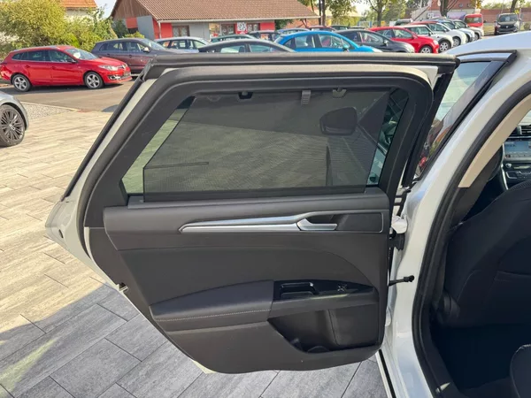 Ford Mondeo 1.5 TDCi 88kW Titanium - foto 12