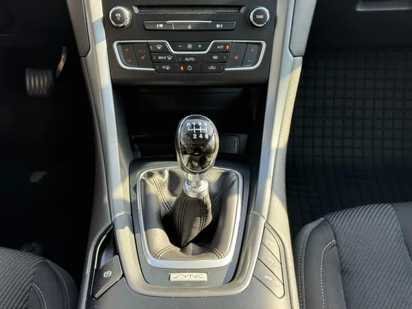 Ford Mondeo 1.5 TDCi 88kW Titanium - foto 19