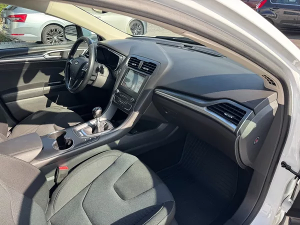 Ford Mondeo 1.5 TDCi 88kW Titanium - foto 28