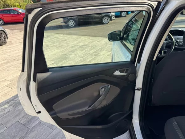 Ford C-MAX 1,5 Eco Boost 110 Kw Automat - foto 12