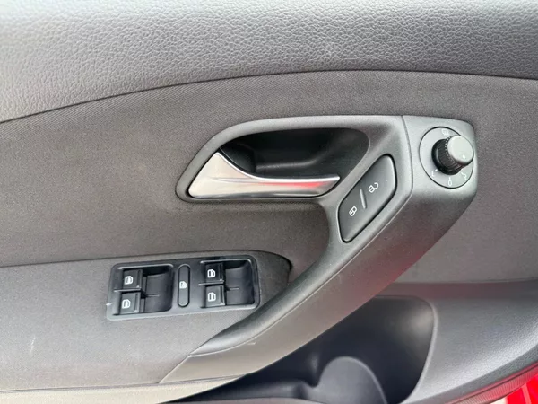 Volkswagen Polo 4Friends 1.2i 44kW - foto 27