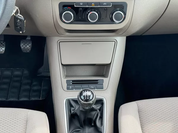 Volkswagen Golf Plus Rabbit 1.2 TSI 63kW - foto 20