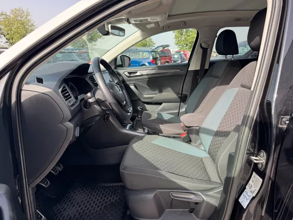 Volkswagen T-Roc IQ. DRIVE 1,5 TSI 110 KW - foto 12