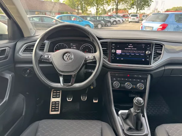 Volkswagen T-Roc IQ. DRIVE 1,5 TSI 110 KW - foto 20