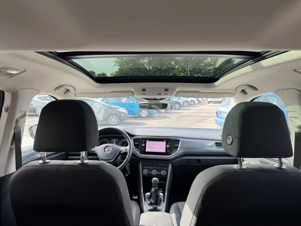 Volkswagen T-Roc IQ. DRIVE 1,5 TSI 110 KW - foto 32