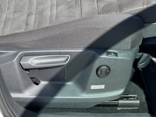 Volkswagen Touran Comfortline 2.0 TDI 110kW DSG - foto 30