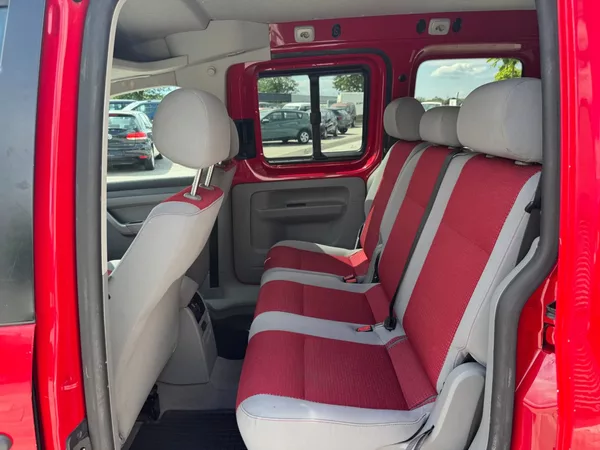 Volkswagen Caddy Life Family 1.4i 59kW - foto 12
