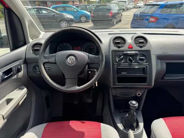 Volkswagen Caddy Life Family 1.4i 59kW - foto 16