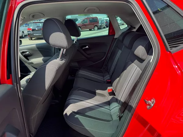 Volkswagen Polo 1.2 TSI MATCH 66kW - foto 12