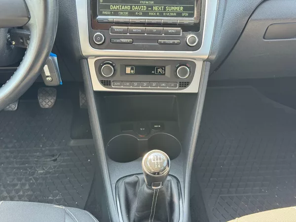 Volkswagen Polo 1.2 TSI MATCH 66kW - foto 19