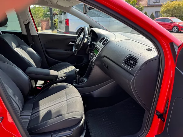 Volkswagen Polo 1.2 TSI MATCH 66kW - foto 25