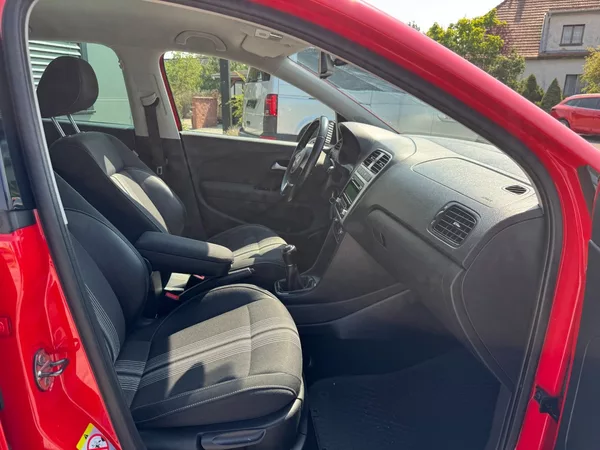 Volkswagen Polo 1.2 TSI MATCH 66kW - foto 27