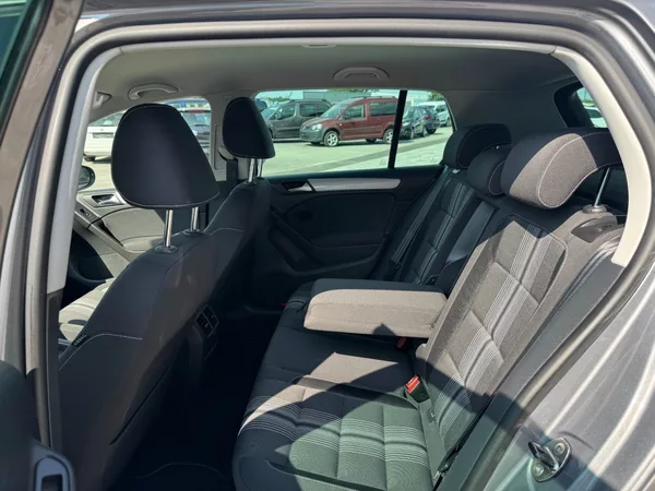 Volkswagen Golf MATCH 1.2 TSI 63kW - foto 13