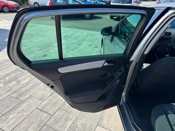 Volkswagen Golf MATCH 1.2 TSI 63kW - foto 14