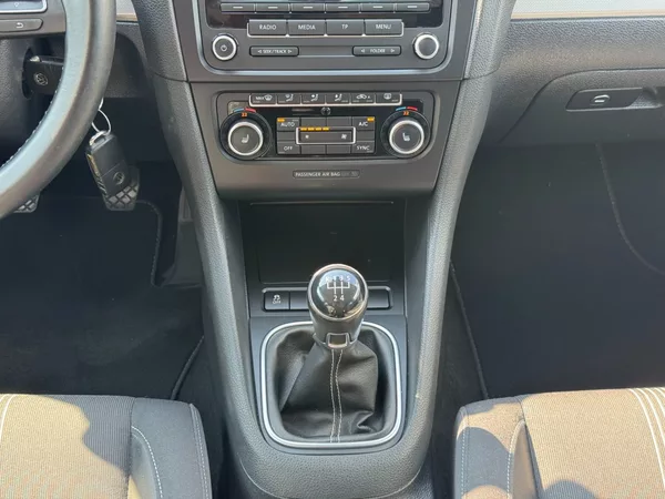Volkswagen Golf MATCH 1.2 TSI 63kW - foto 21