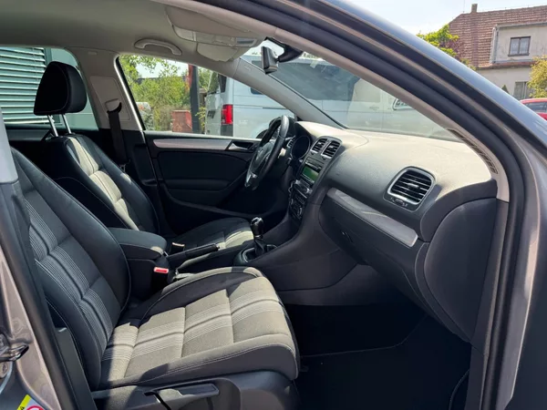 Volkswagen Golf MATCH 1.2 TSI 63kW - foto 27