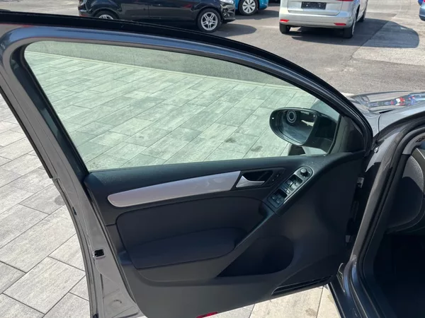 Volkswagen Golf MATCH 1.2 TSI 63kW - foto 9