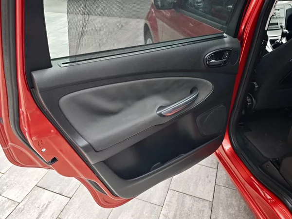 Ford Galaxy 2,0 TDCi 103 Kw Ghia 7 míst - foto 10