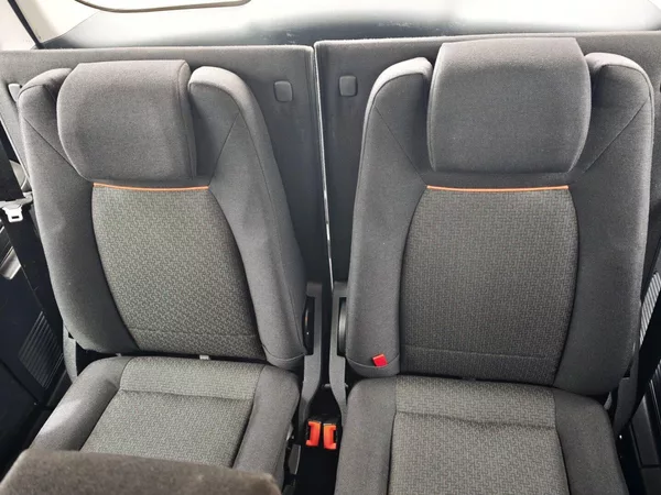 Ford Galaxy 2,0 TDCi 103 Kw Ghia 7 míst - foto 12