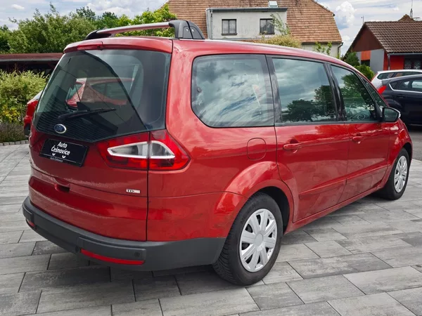 Ford Galaxy 2,0 TDCi 103 Kw Ghia 7 míst - foto 5