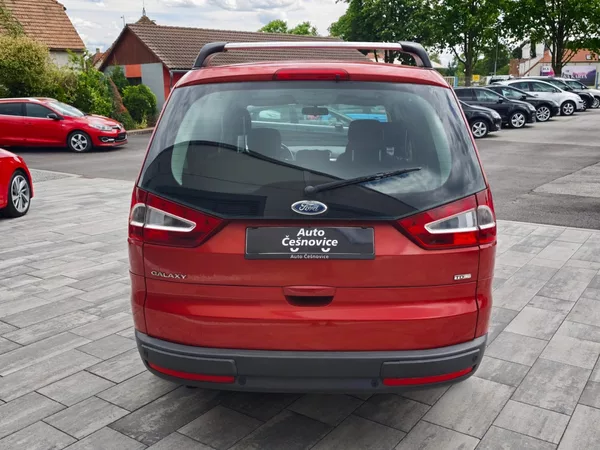Ford Galaxy 2,0 TDCi 103 Kw Ghia 7 míst - foto 6