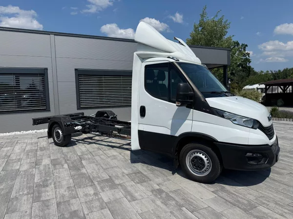 Iveco Daily 2,3 JTD 115 KW 35S16 - foto 3