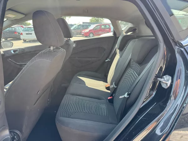 Ford Fiesta Titanium 1.0 EcoBoost 92kW - foto 12