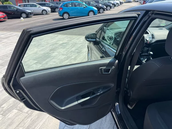Ford Fiesta Titanium 1.0 EcoBoost 92kW - foto 13
