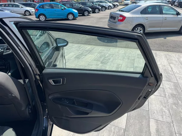 Ford Fiesta Titanium 1.0 EcoBoost 92kW - foto 15